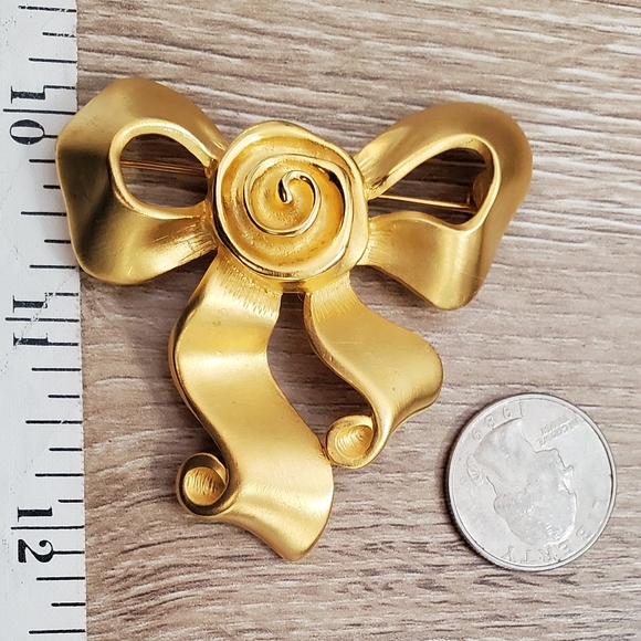 Vintage Givenchy Bow Brooch - Picture 4 of 6